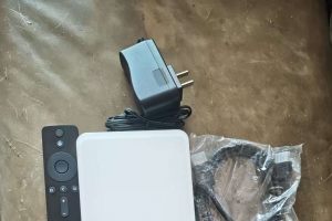 最新docker电视盒子，流畅，更新快