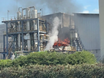 泰国同日两起大火连发！工厂与民宅相继燃烧