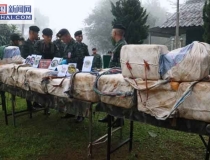 泰国巡逻队破获”雨夜大逃亡”！430万颗冰毒惊人查获，边境毒贩猖狂？军方誓言速剿！