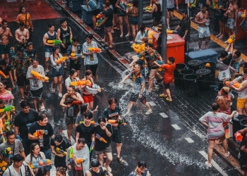 下大雨了 曼谷更凉爽了