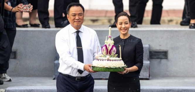 泰国总理阿努廷面对“裤链风波”幽默回应：不会有东西跑出来