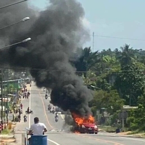 泰南地区发生汽车爆炸事件 致1名志愿者受伤