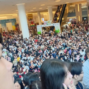 曼谷地震，诗丽吉国家会议中心书展现场慌乱逃生