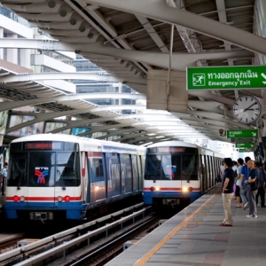 BTS與MRT恢復營運 粉紅線與黃色線仍暫停