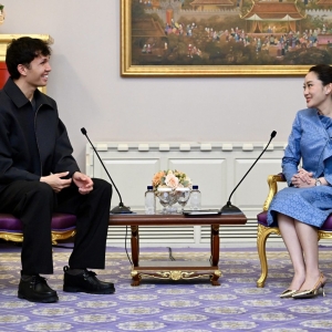 泰国总理会见F1车手阿尔本，赞扬其为国争光