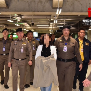 被中方拘押并遣返，泰国警方成功逮捕一女逃犯