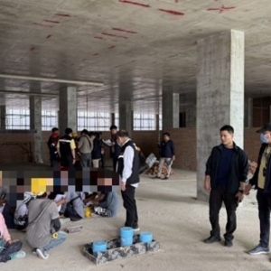 大批中国劳工持学生签在曼谷工地务工？
