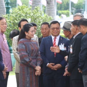 佩通坦接见农民代表 聚焦内阁调整与泰柬边界问题