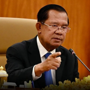 洪森发文反击泰国：敢查符国安，那就连我和他信的关系也一起查！