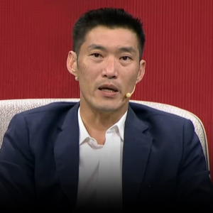塔纳通：预算方案只会复制粘贴，巴育、赛塔和佩通坦都无法带领泰国前进！