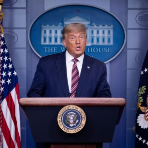 特朗普呼吁泰柬双方停火，否则将影响贸易谈判