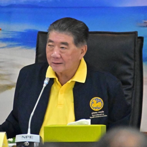 泰国看守总理普唐重申和谈条件：柬埔寨必须撤军！