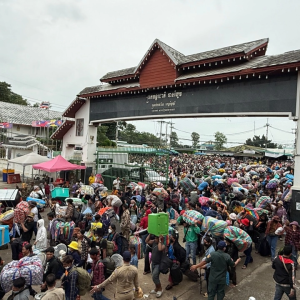 泰柬冲突不断，逾20000名柬埔寨人自边境回国