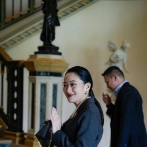 重磅突发！泰国总理佩通坦被解职！