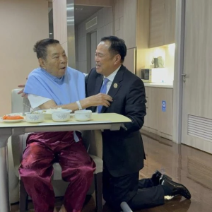 “会好好表现的”！泰国新总理阿努廷竞选成功后亲自向父亲传递喜讯！