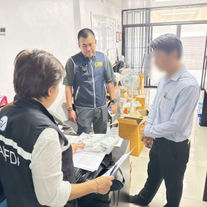 泰国警方捣毁一非法医疗硅胶销售窝点