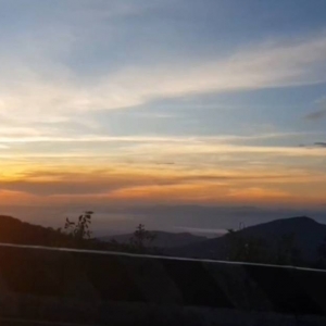 清迈茵他侬山降温，游客蜂拥而至