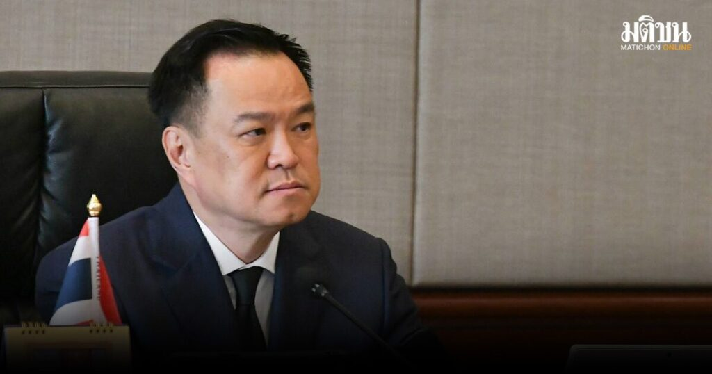 举国哀悼！泰总理宣布公务员服丧一年，民众建议服丧90天
