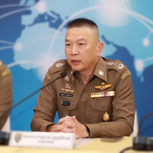 泰移民局宣布南部八府外籍游客因洪灾超时停留可免罚