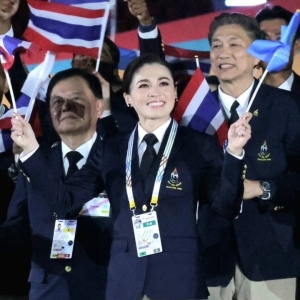 东南亚运动会昨晚开幕，王后亲自领队