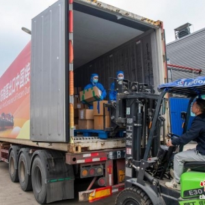 印度尼西亚首柜冷冻榴莲出口中国接收仪式在钦州举行