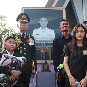 泰国军方隆重举行军人节纪念仪式，缅怀42名边境牺牲官兵